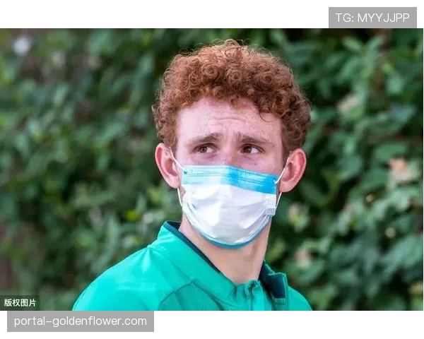 特写:雨战中,不莱梅老将替补登场完成生涯第400场德甲